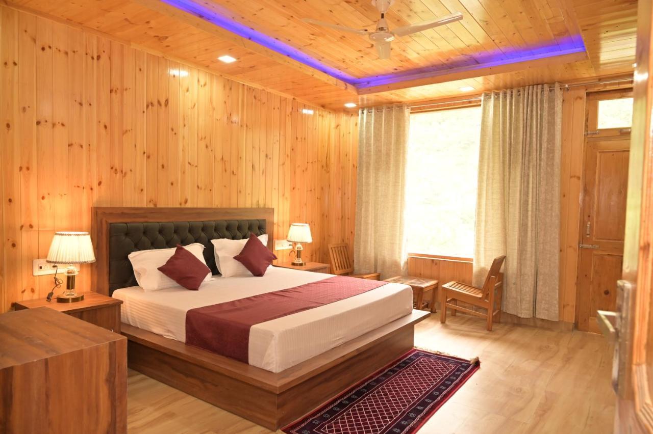 Hotel Royal Galaxy Tirthan Banjār Dış mekan fotoğraf