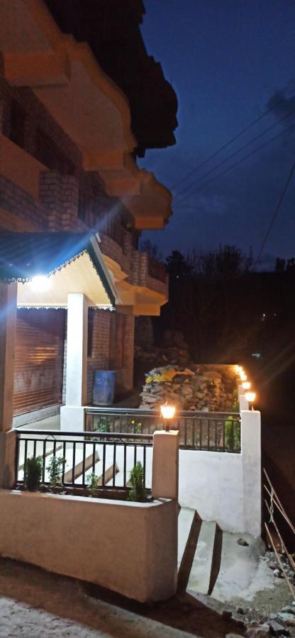 Hotel Royal Galaxy Tirthan Banjār Dış mekan fotoğraf