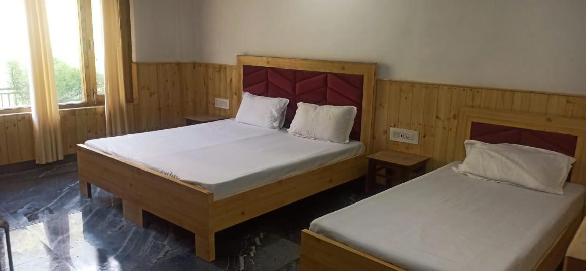 Hotel Royal Galaxy Tirthan Banjār Dış mekan fotoğraf